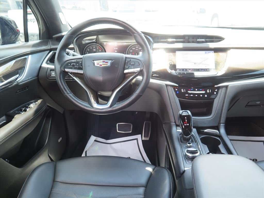 Certified 2025 Cadillac XT6 Sport w/ Platinum Package AWD/4WD image 22