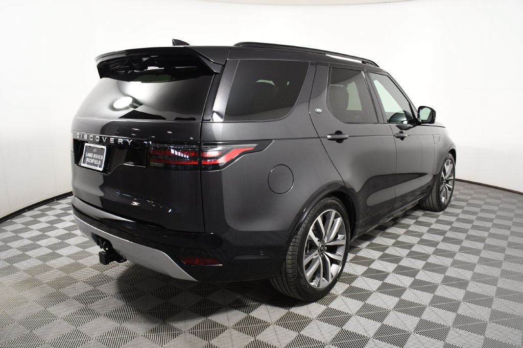 Certified 2026 Land Rover Discovery Limited Edition AWD/4WD image 6