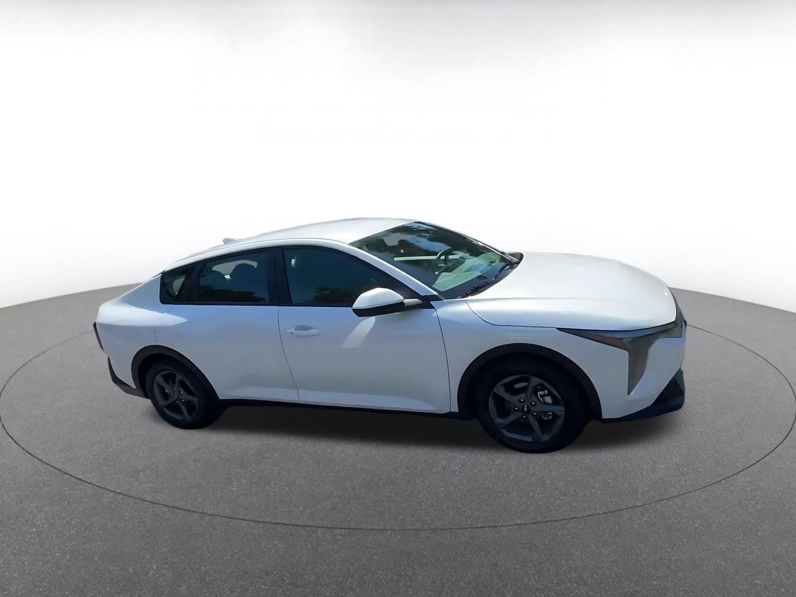 Used 2026 Kia K4 FWD image 2