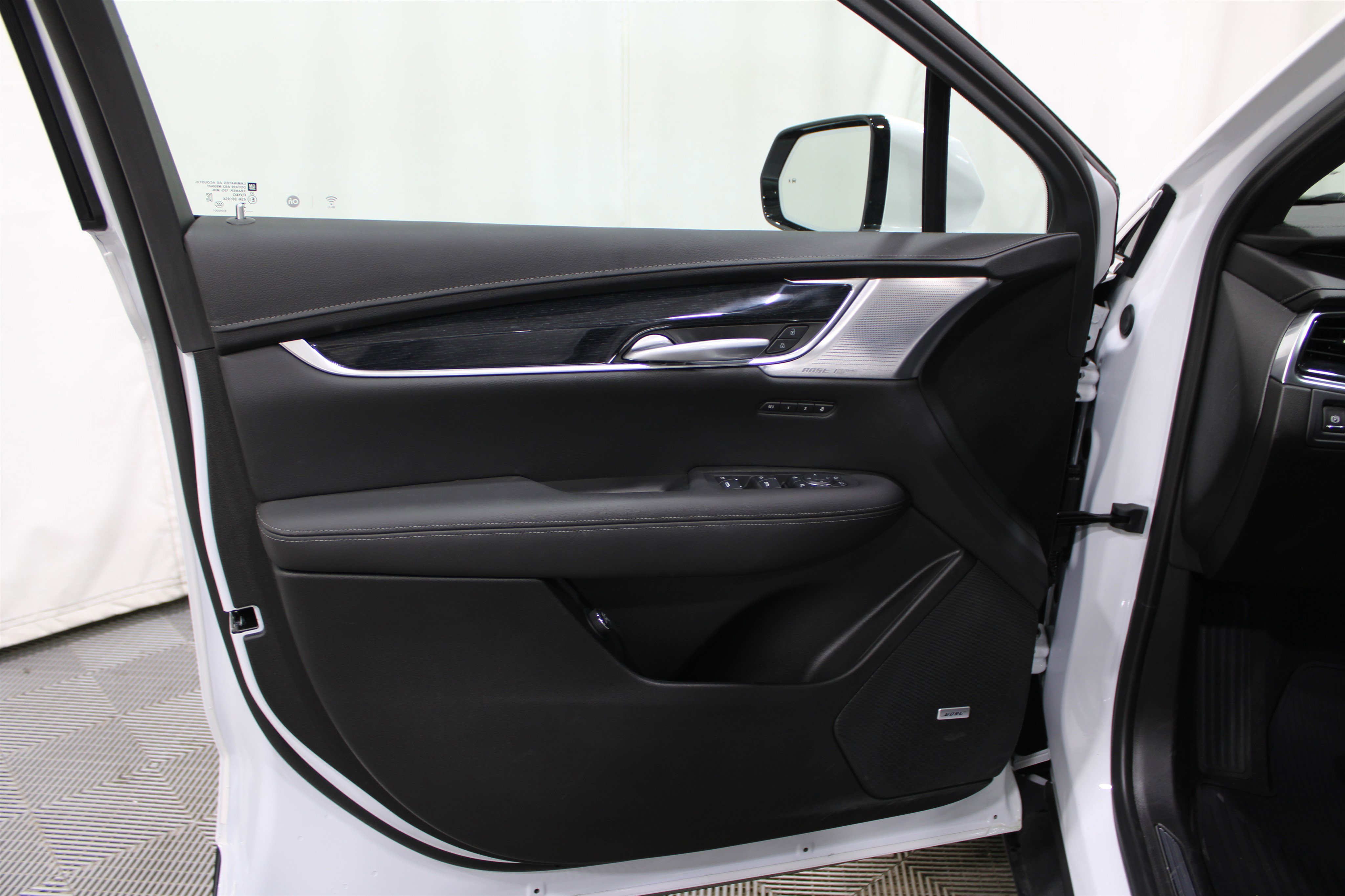 Certified 2024 Cadillac XT5 Premium Luxury w/ Technology Package image 6
