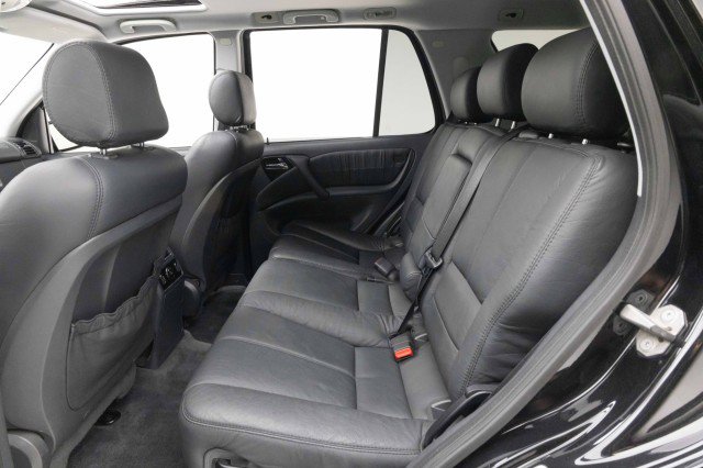 Used 2002 Mercedes-Benz ML 55 AMG 4MATIC image 40