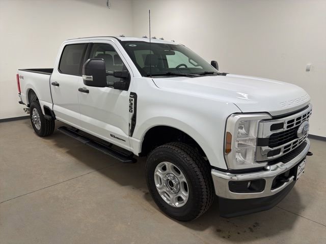 Used 2026 Ford F350 XLT AWD/4WD image 3
