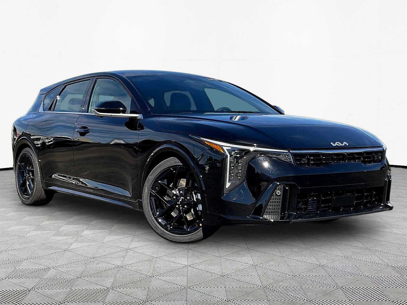New 2026 Kia K4 GT-Line Turbo FWD image 3