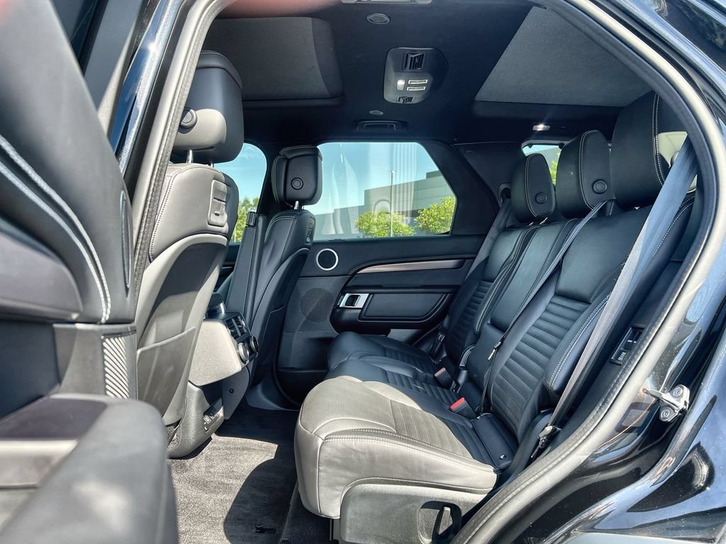 Certified 2025 Land Rover Discovery Metropolitan Edition AWD/4WD image 15