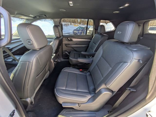 Used 2025 Buick Enclave Sport Touring image 29