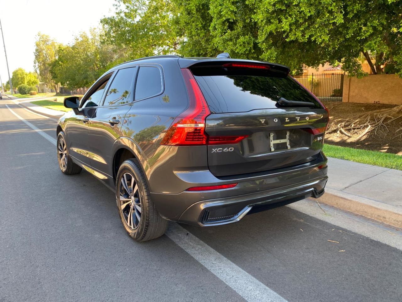 Used 2024 Volvo XC60 B5 Core AWD/4WD image 74