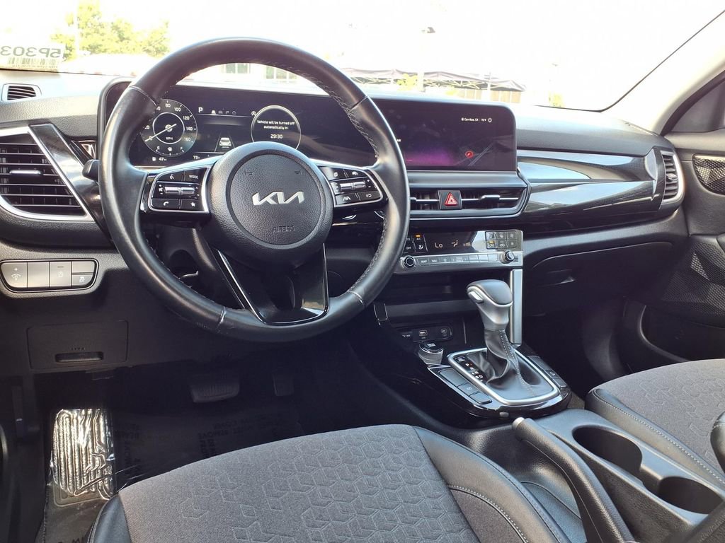 Certified 2024 Kia Seltos S FWD image 14