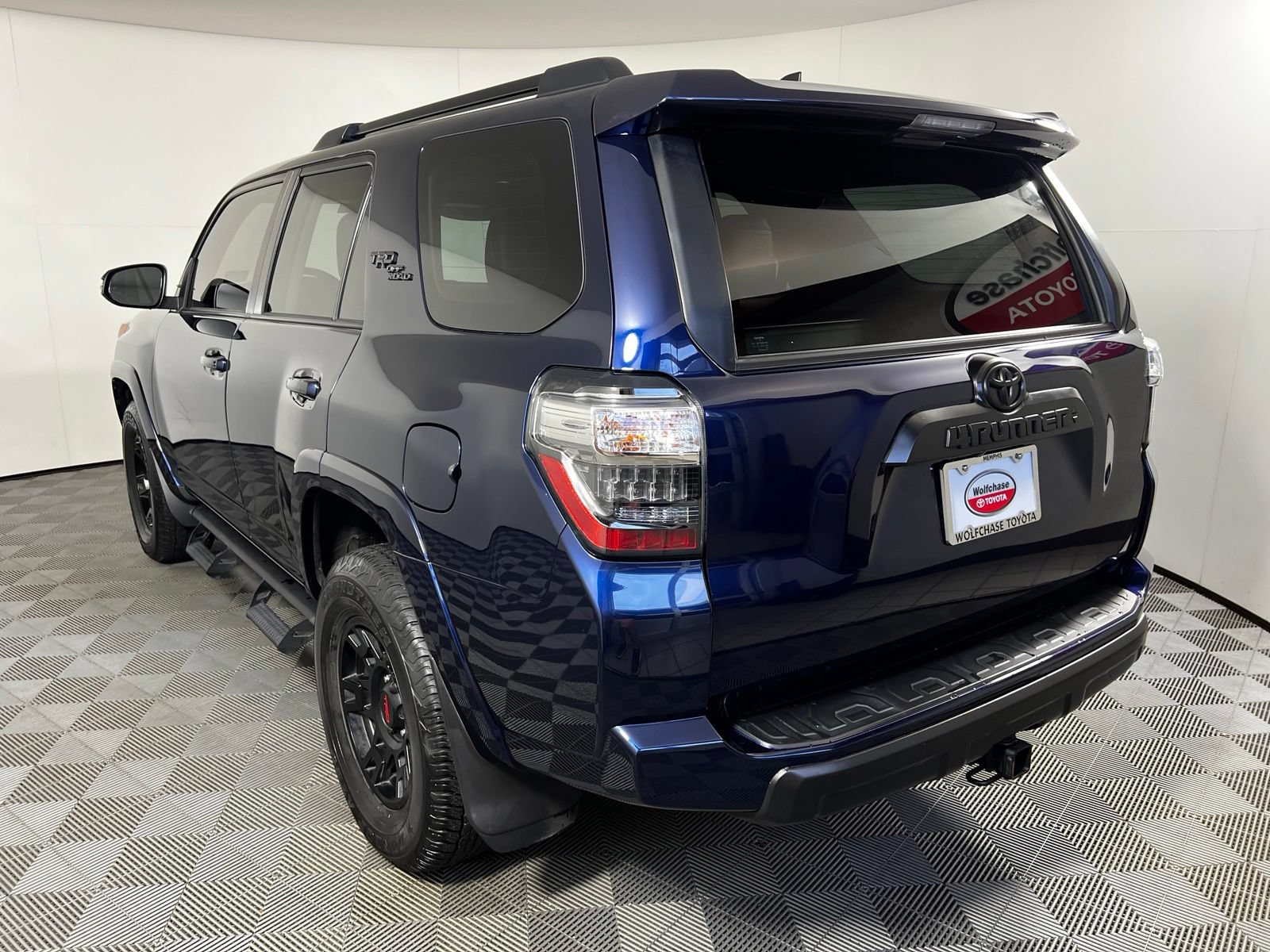 Certified 2022 Toyota 4Runner TRD Off-Road Premium AWD/4WD image 7