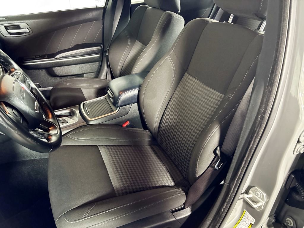 Used 2023 Dodge Charger SXT image 11