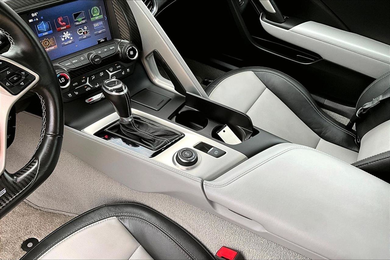 Used 2019 Chevrolet Corvette Z06 RWD image 18