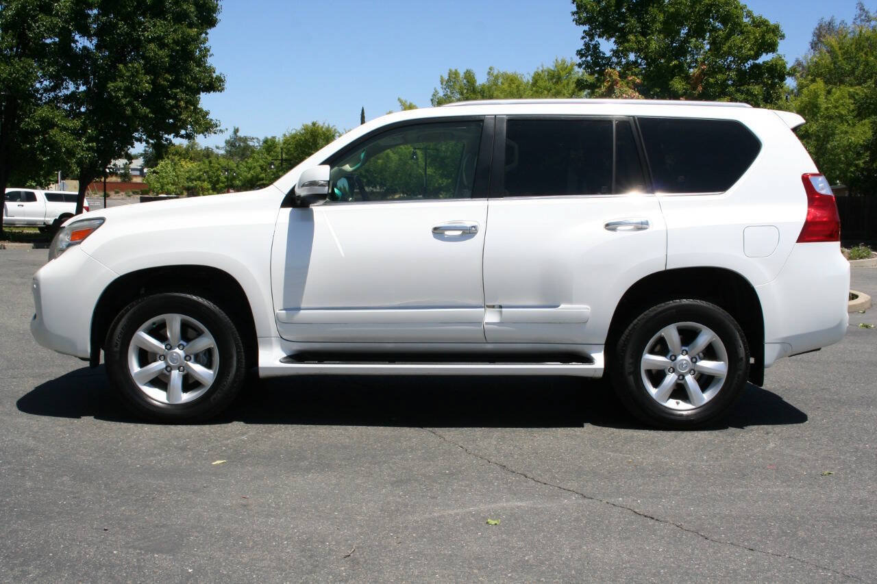 Used 2013 Lexus GX 460 w/ Convenience Pkg AWD/4WD image 8
