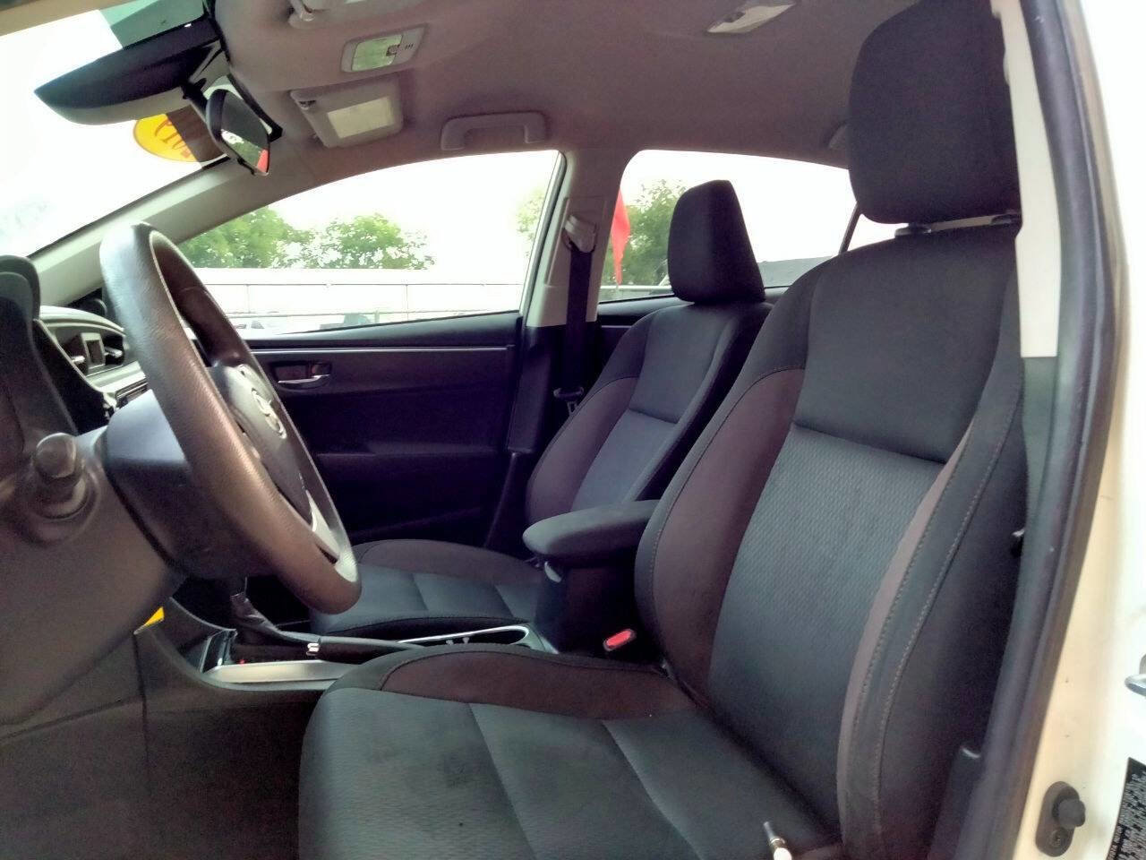 Used 2019 Toyota Corolla LE FWD image 10