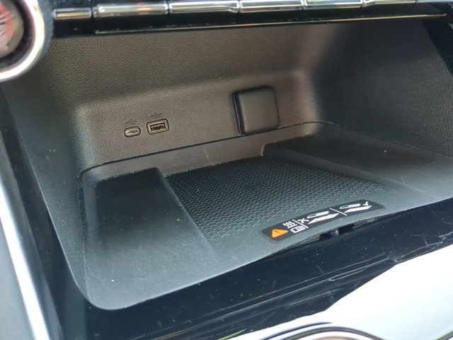 Used 2024 Chevrolet Traverse LT image 21