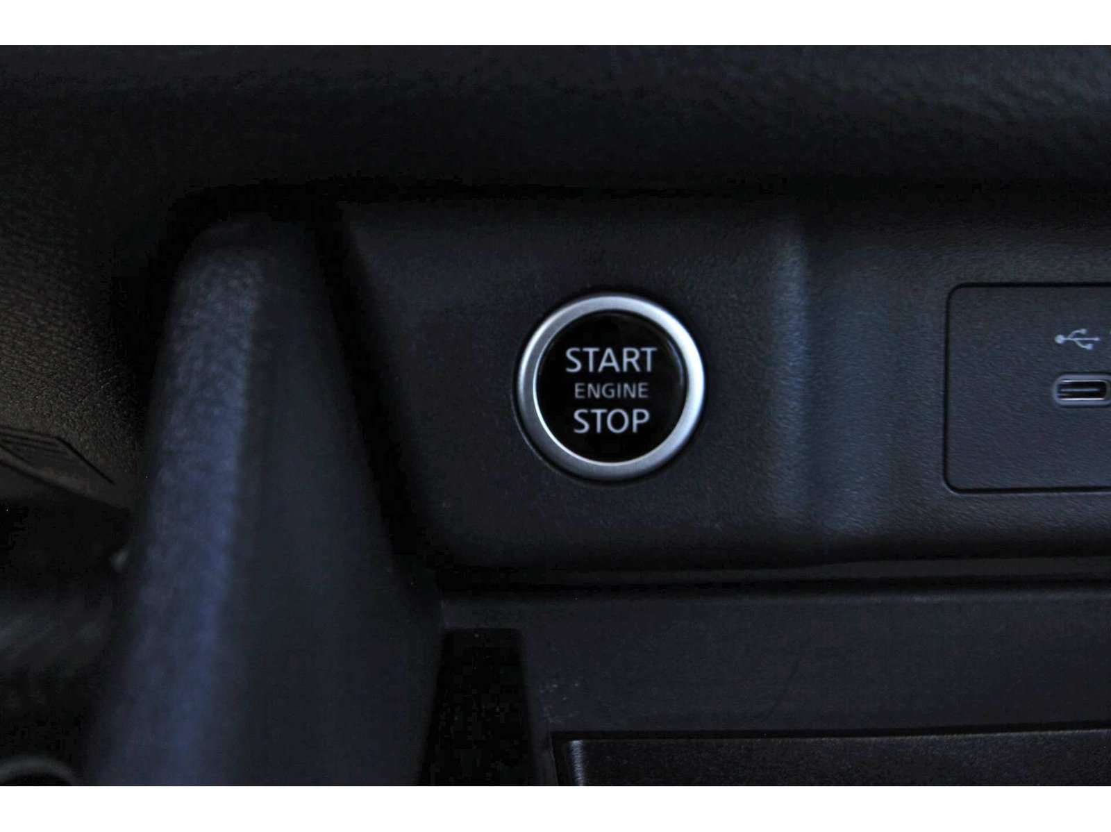 Certified 2023 Nissan Rogue SV FWD image 28