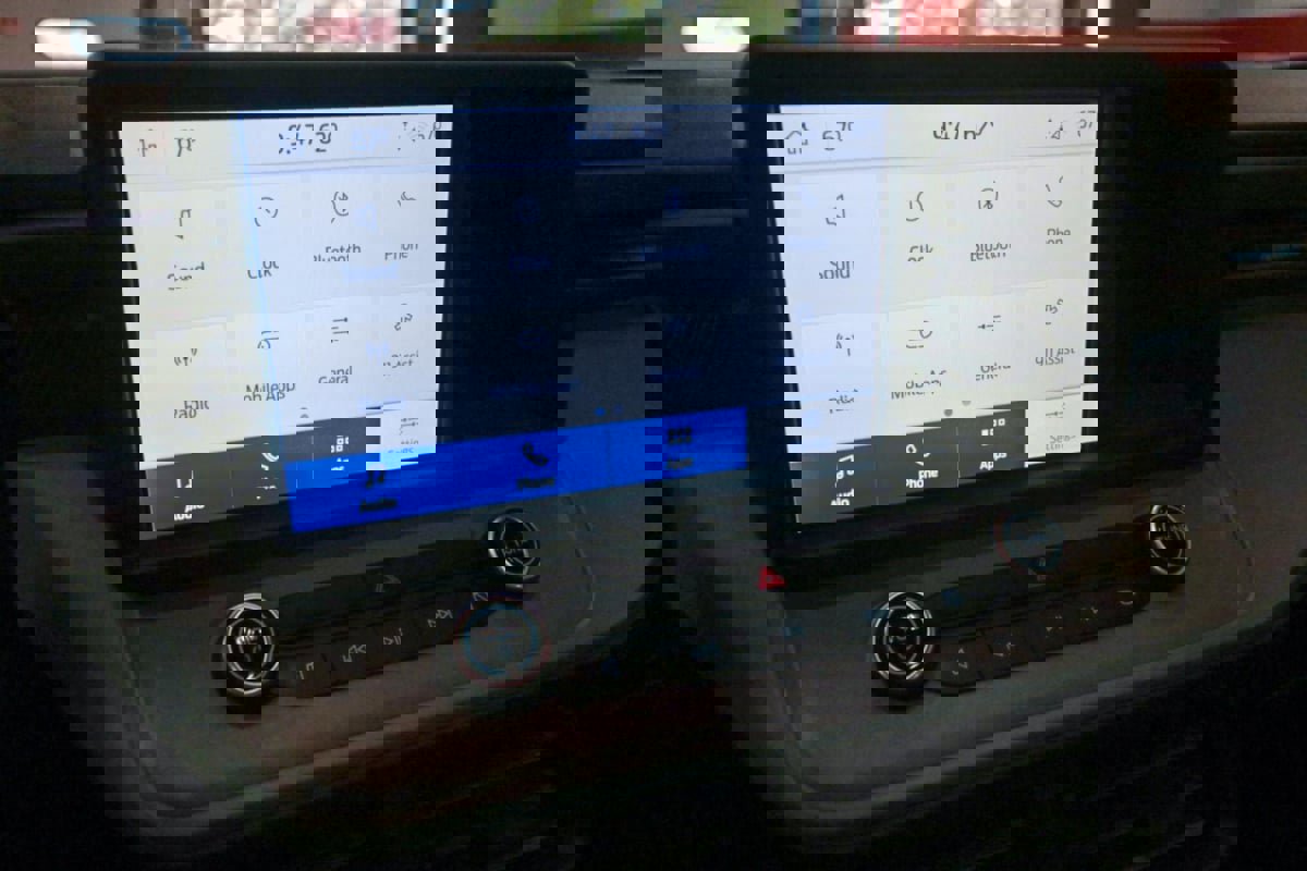 Used 2022 Ford Maverick Lariat w/ Lariat Luxury Package image 19