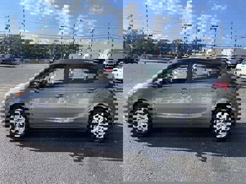 Used 2016 Kia Forte LX image 5