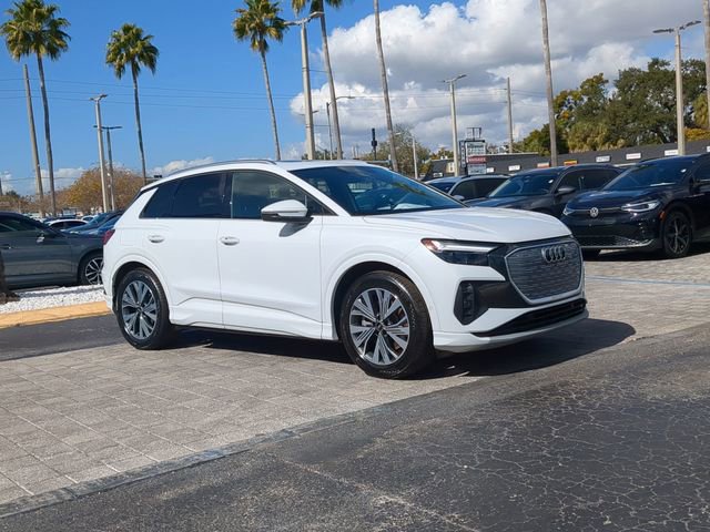 Used 2023 Audi Q4 e-tron Premium Plus w/ Premium Plus image 2