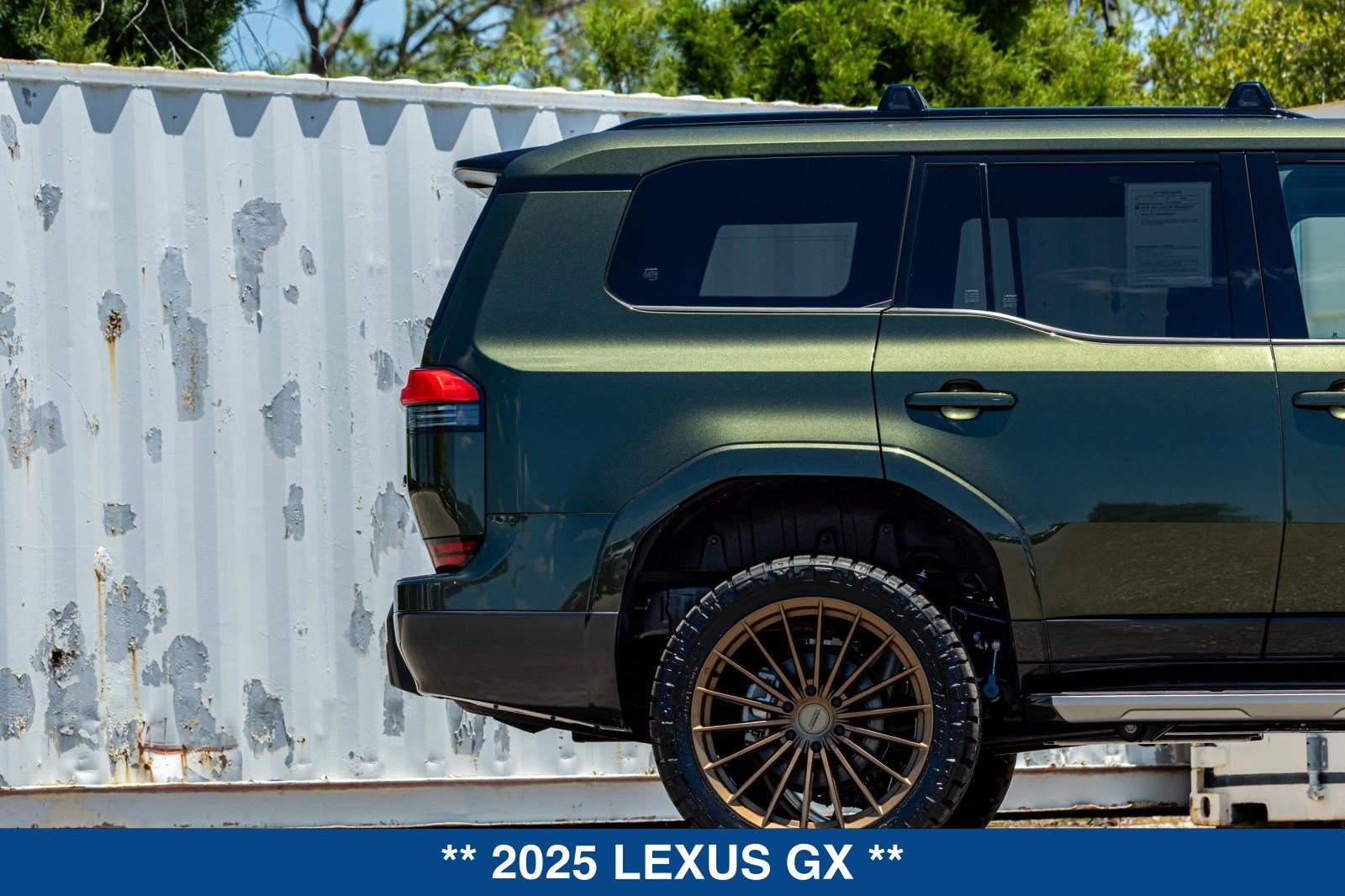 Used 2025 Lexus GX 550 w/ Accessory Package (Z1) AWD/4WD image 39