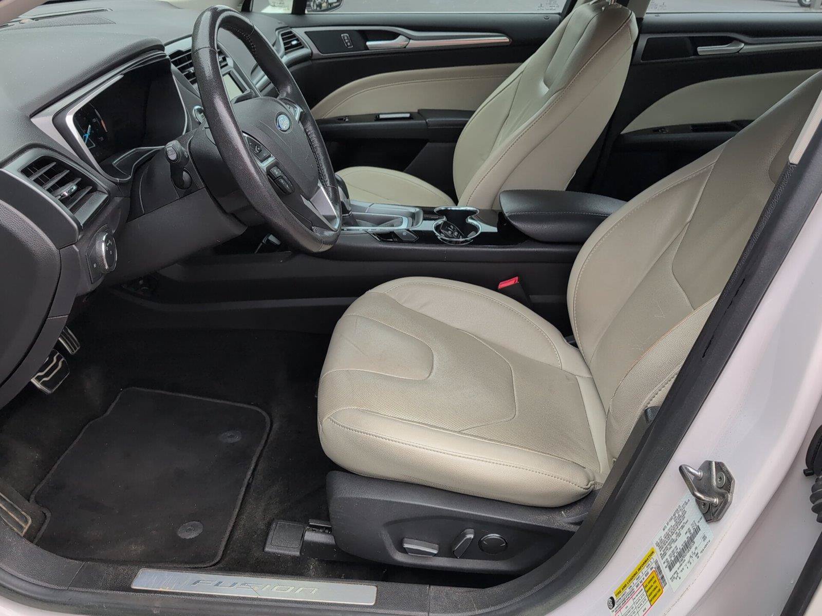 Used 2016 Ford Fusion Energi Titanium w/ Driver Assist Package FWD image 14