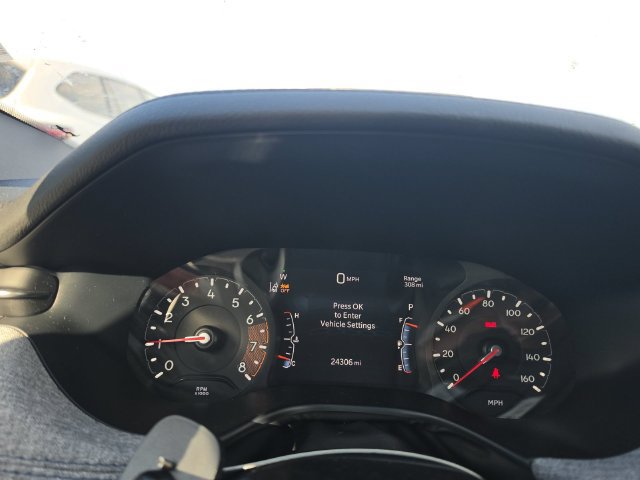 Used 2025 Jeep Compass Latitude AWD/4WD image 11