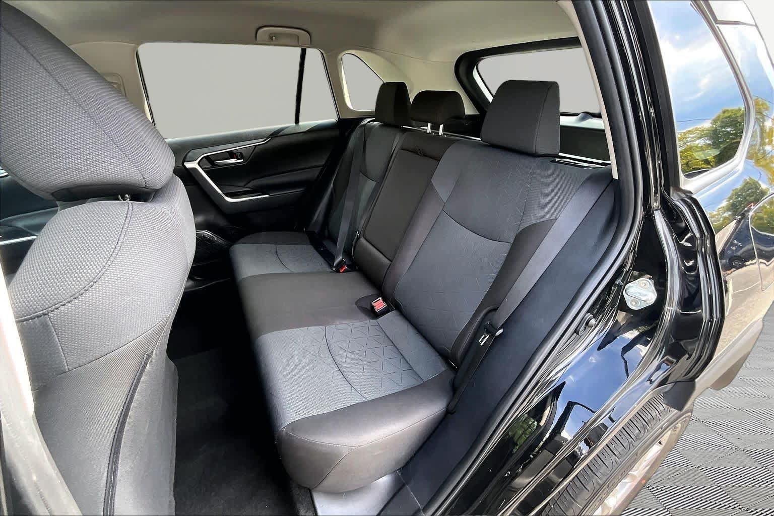 Certified 2025 Toyota RAV4 XLE AWD/4WD image 21