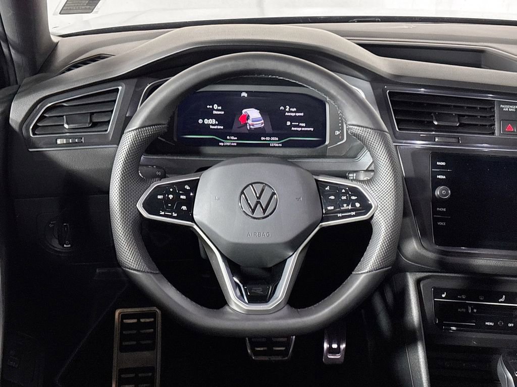 Certified 2022 Volkswagen Tiguan SEL R-Line image 13