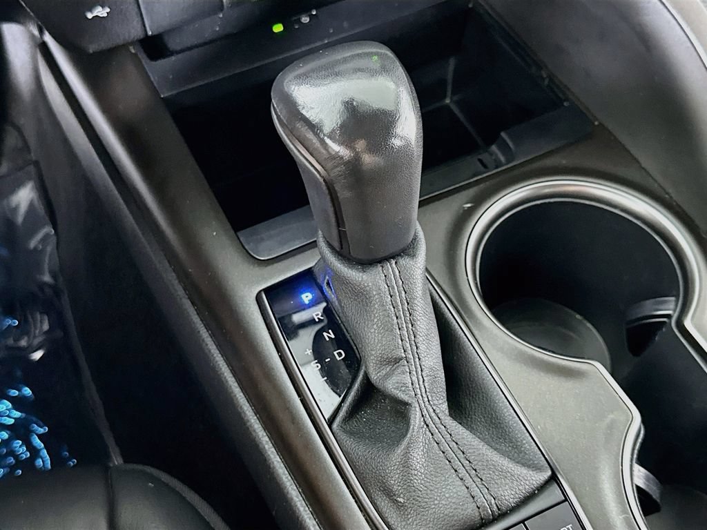 Used 2022 Toyota Camry XSE w/ Navigation Package FWD image 29