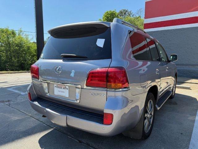 Used 2011 Lexus LX 570 4WD w/ Luxury Pkg image 5