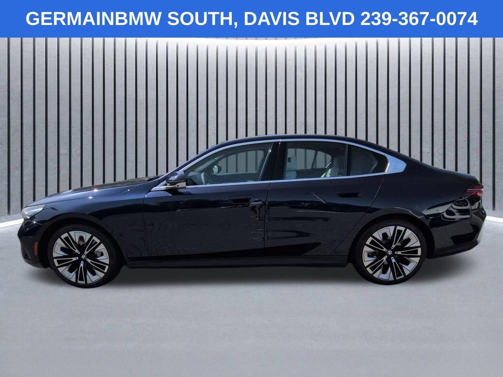 Used 2026 BMW 530i w/ Premium Package RWD image 8