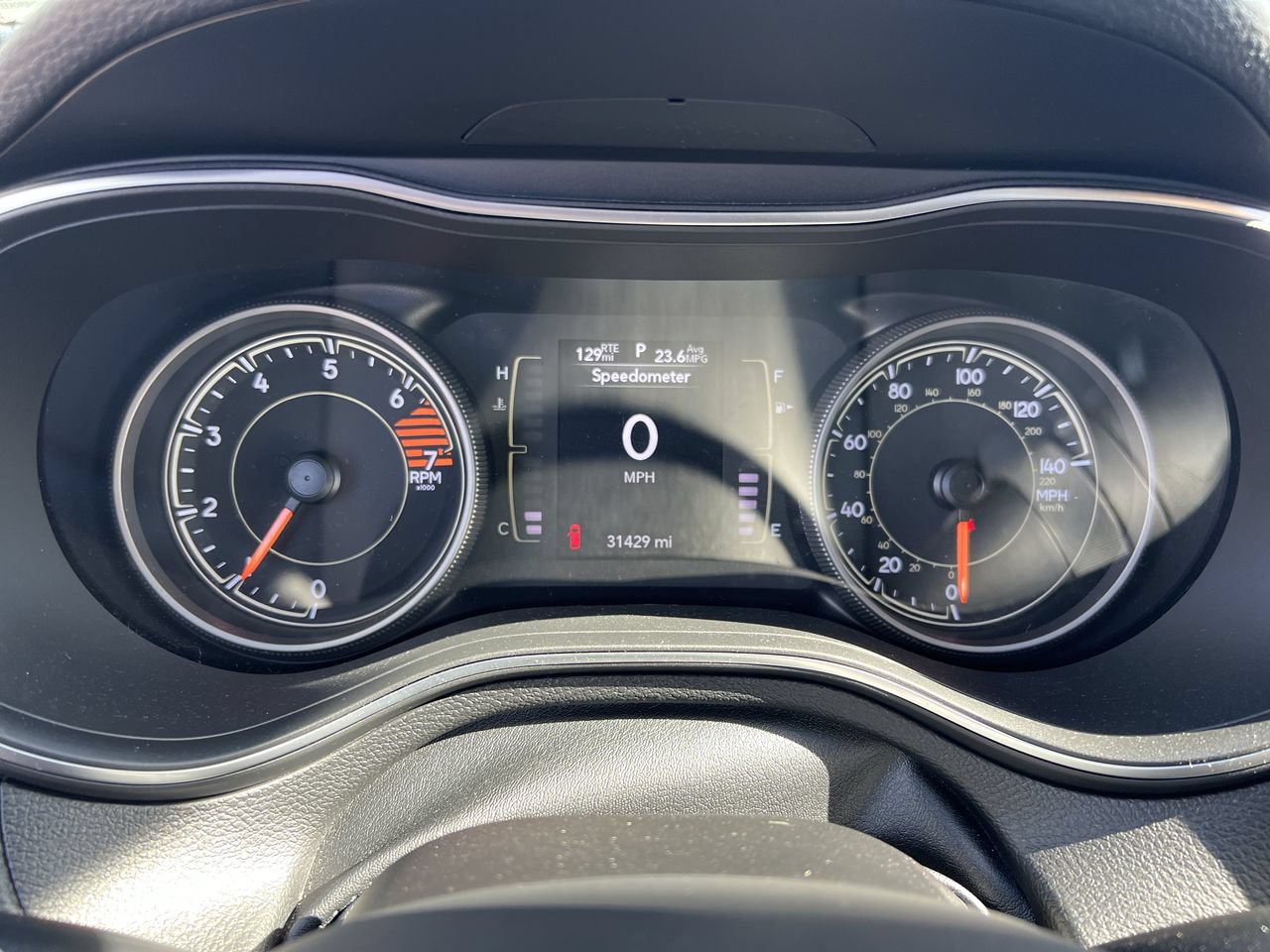 Used 2019 Jeep Cherokee Latitude w/ Popular Appearance Group FWD image 21