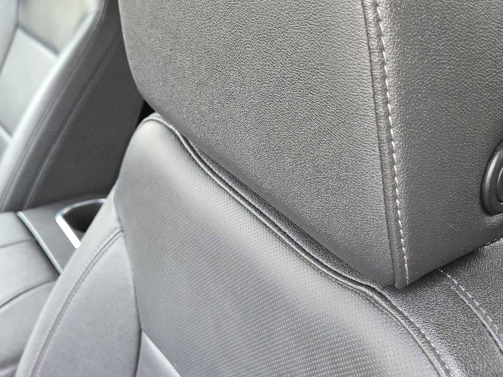 Certified 2025 GMC Sierra 2500 SLT w/ SLT Convenience Package image 16