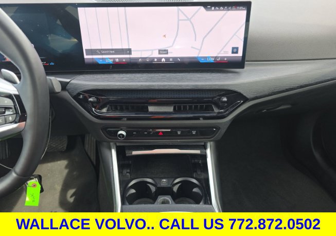 Used 2025 BMW 330i Sedan RWD image 3