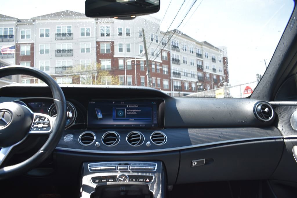 Used 2019 Mercedes-Benz E 300 4MATIC image 30
