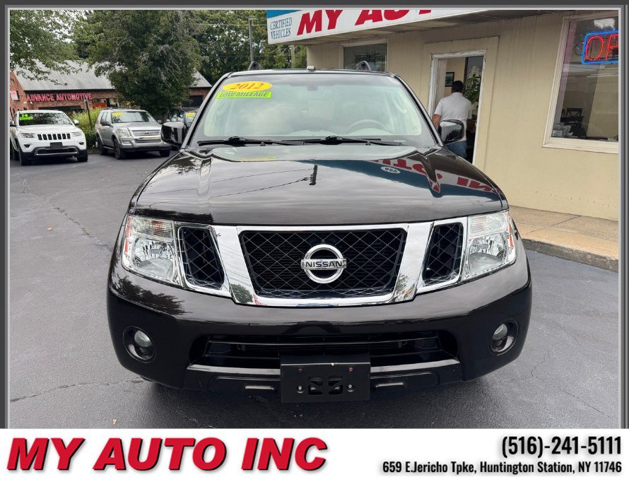 Used 2012 Nissan Pathfinder Silver w/ DVD Entertainment Pkg AWD/4WD image 2