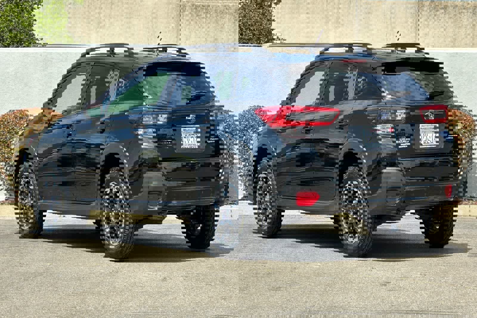 Used 2023 Subaru Crosstrek 2.0i image 7