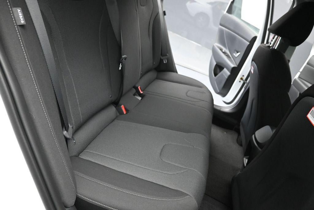 New 2026 Hyundai Elantra SE FWD image 27