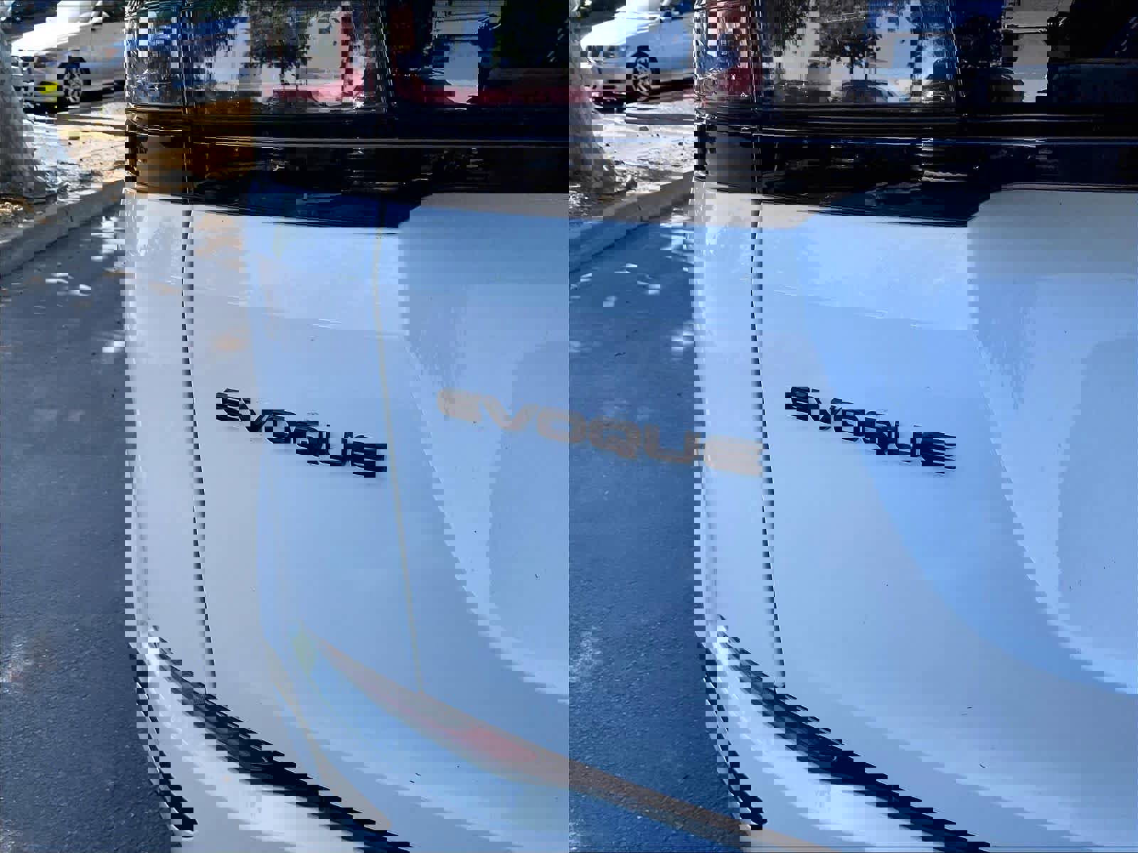 Used 2023 Land Rover Range Rover Evoque S image 10