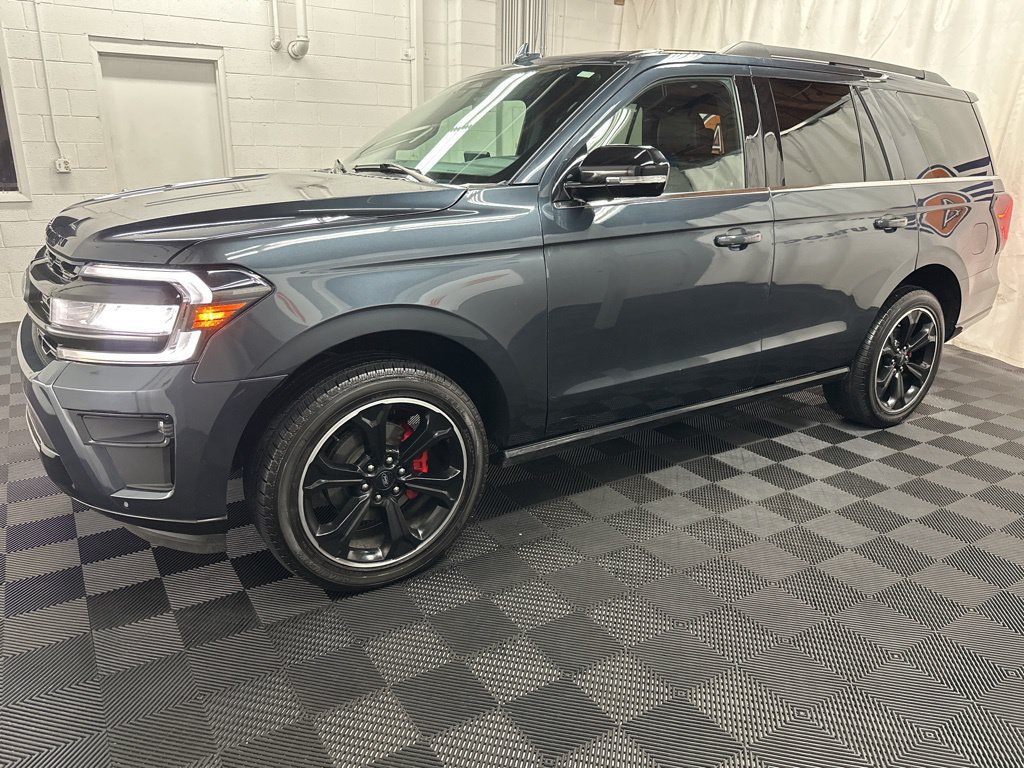 Used 2024 Ford Expedition Limited AWD/4WD image 4