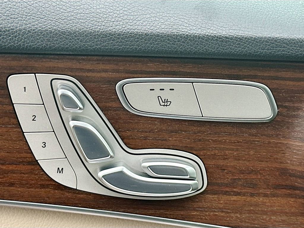 Used 2021 Mercedes-Benz C 300 4MATIC Sedan image 22