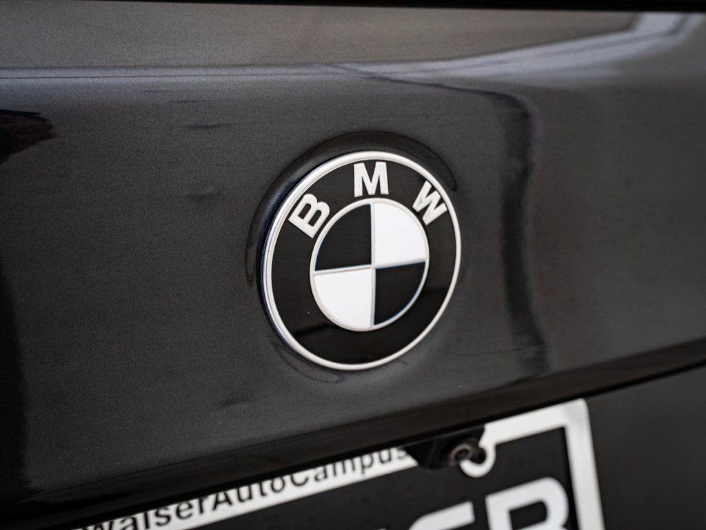 Used 2023 BMW 540i w/ M Sport Package RWD image 9