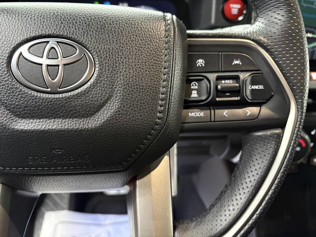 Used 2025 Toyota 4Runner TRD Sport Premium image 18