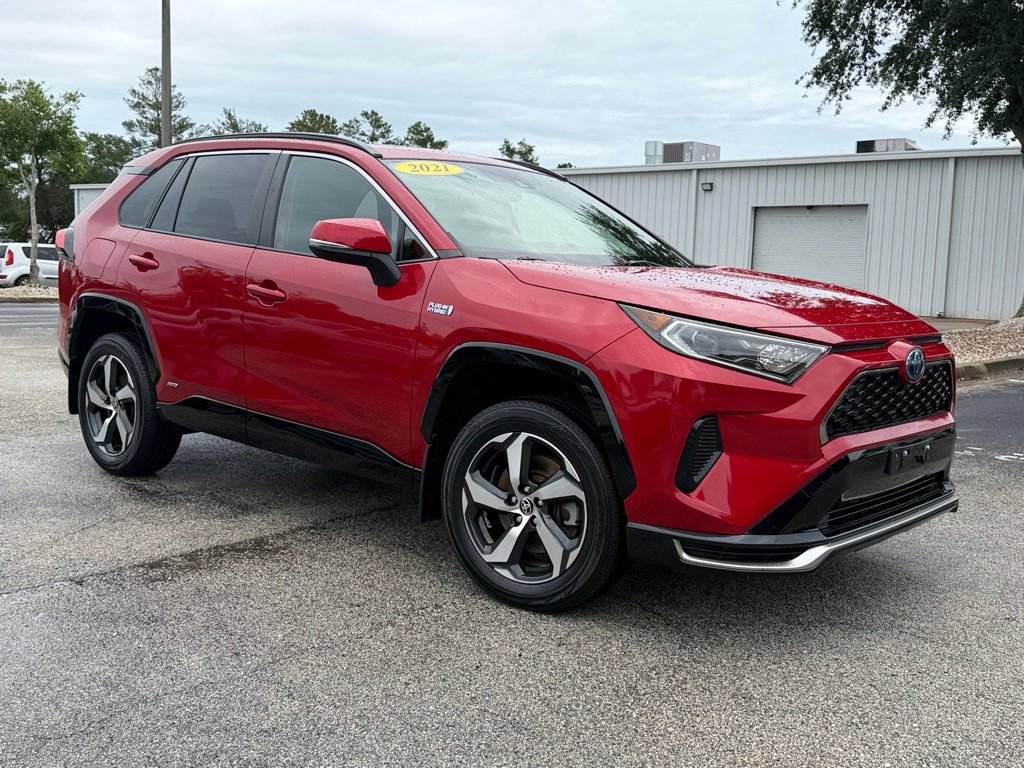 Used 2021 Toyota RAV4 SE w/ Weather & Moonroof Package AWD/4WD image 11