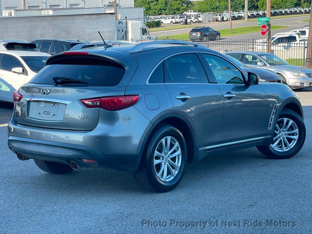 Used 2015 INFINITI QX70 AWD w/ Premium Package image 28
