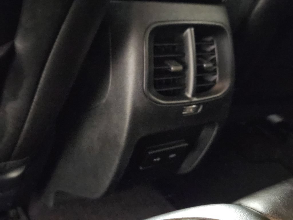 Used 2019 Jeep Cherokee Latitude Plus FWD image 26