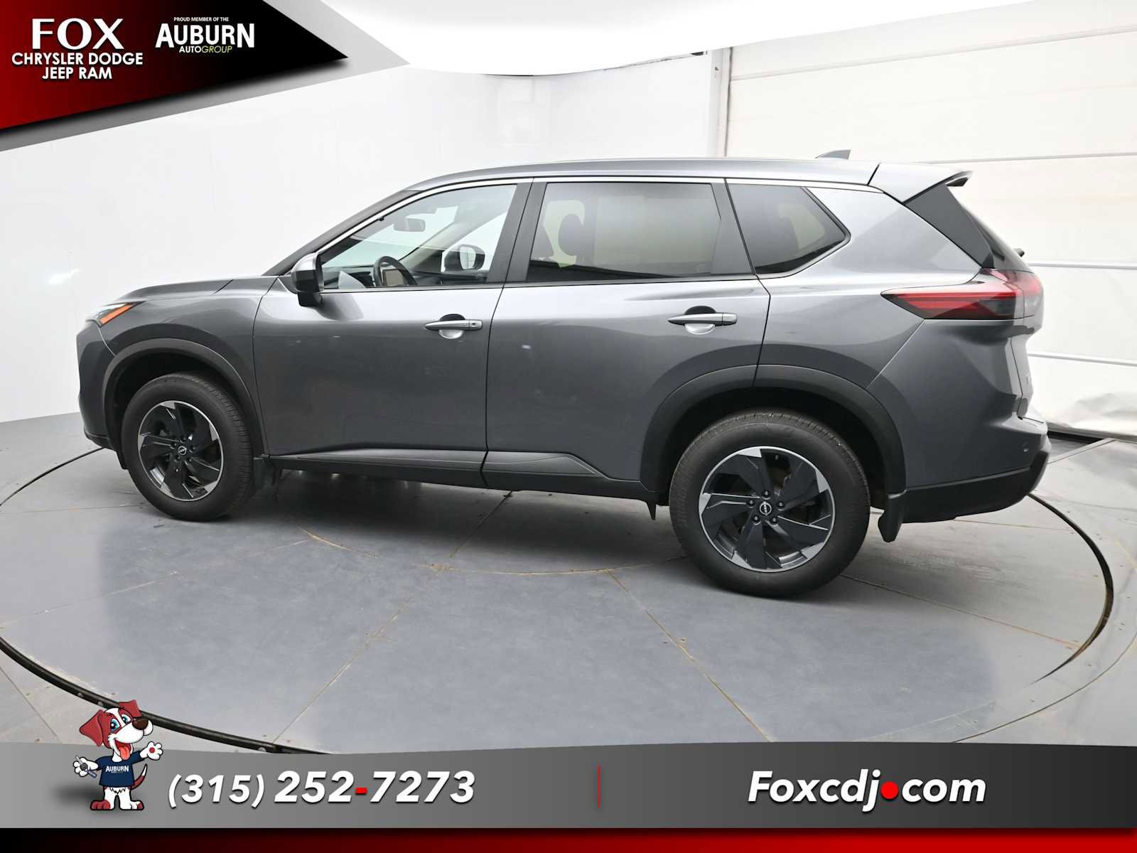 Used 2025 Nissan Rogue SV AWD/4WD image 18