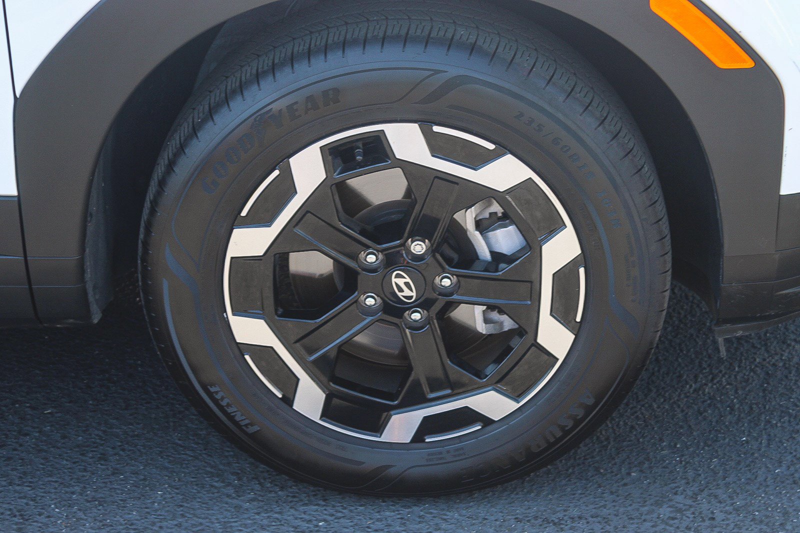 Used 2024 Hyundai Santa Fe SE image 11