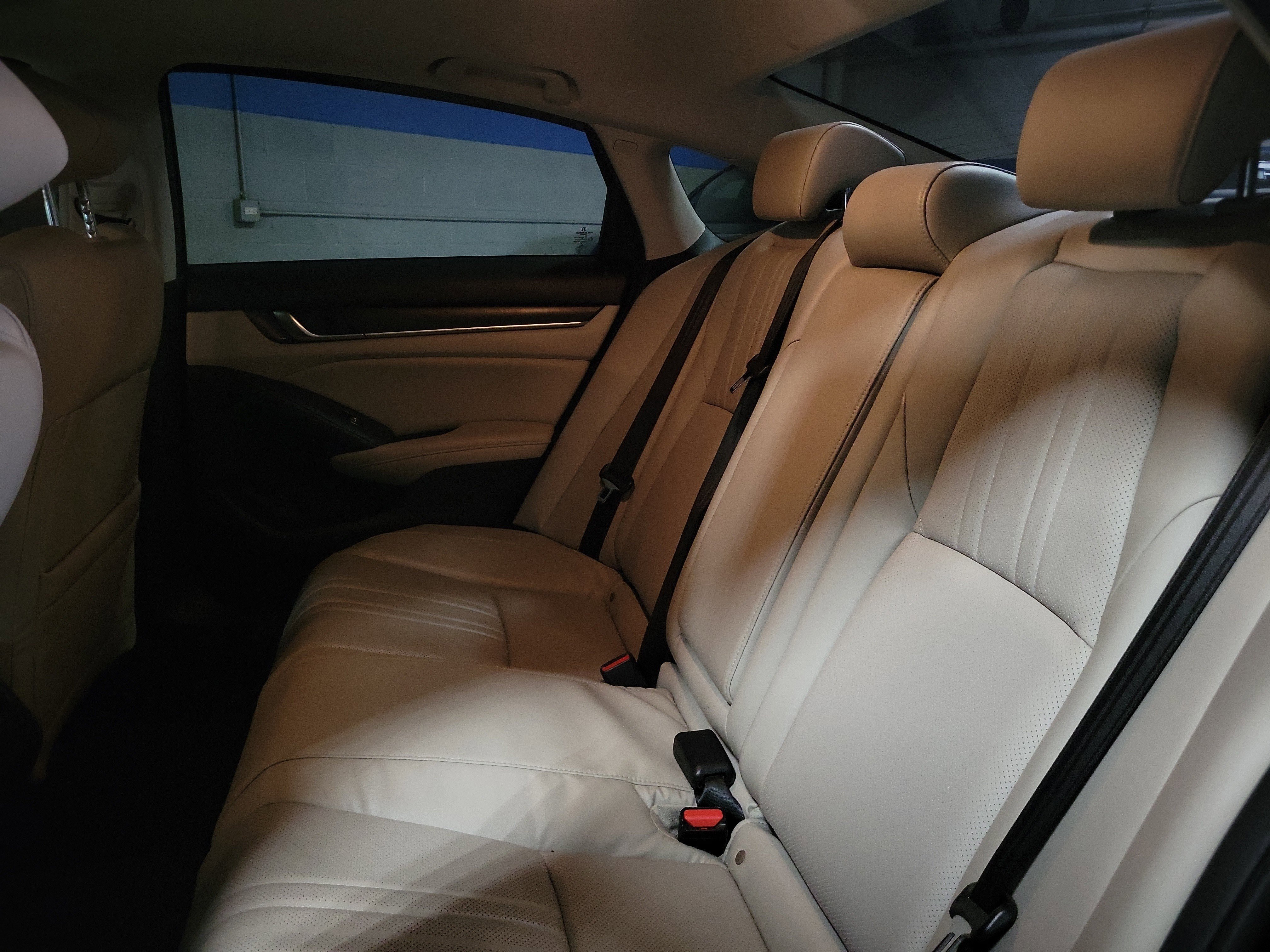 Used 2018 Honda Accord EX-L image 9