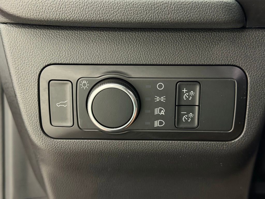 Used 2024 Ford Escape ST-Line image 2