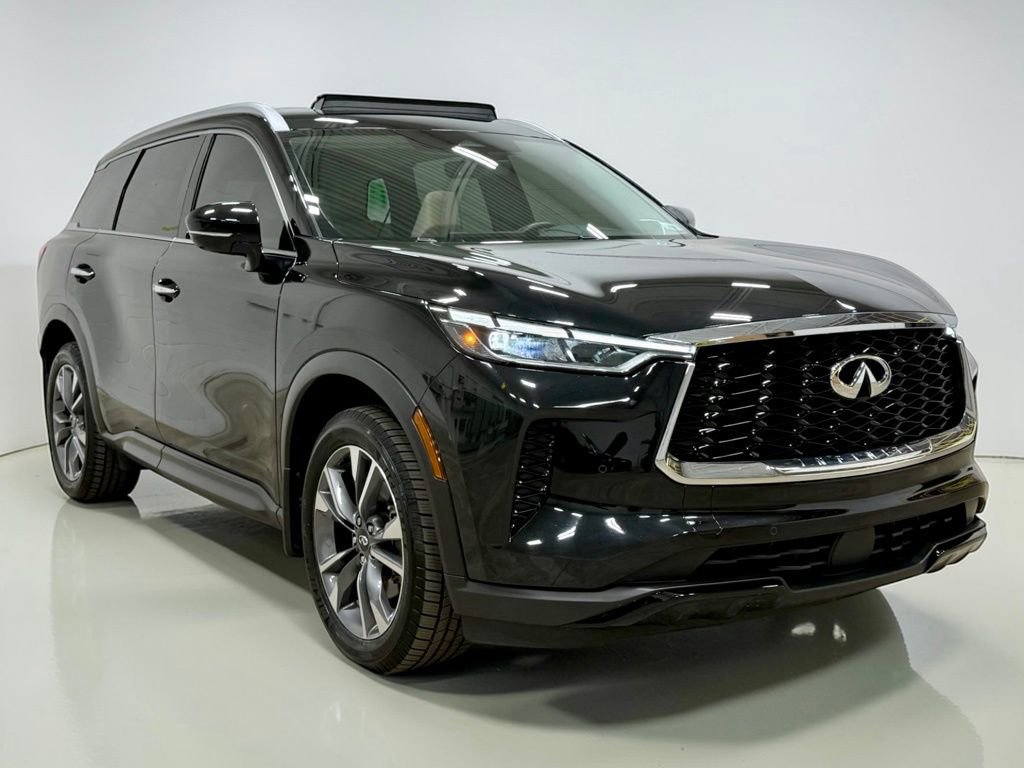 Used 2023 INFINITI QX60 Luxe w/ Performance Audio Package image 8