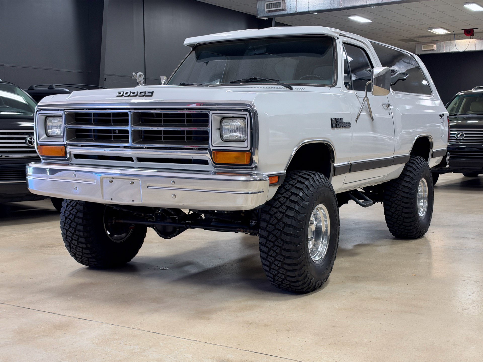 Used 1987 Dodge Ramcharger 4WD image 2